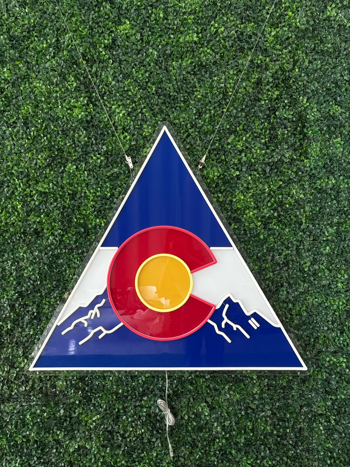 Colorado Mountains Triangle Neon LED Sign - MEON NEON