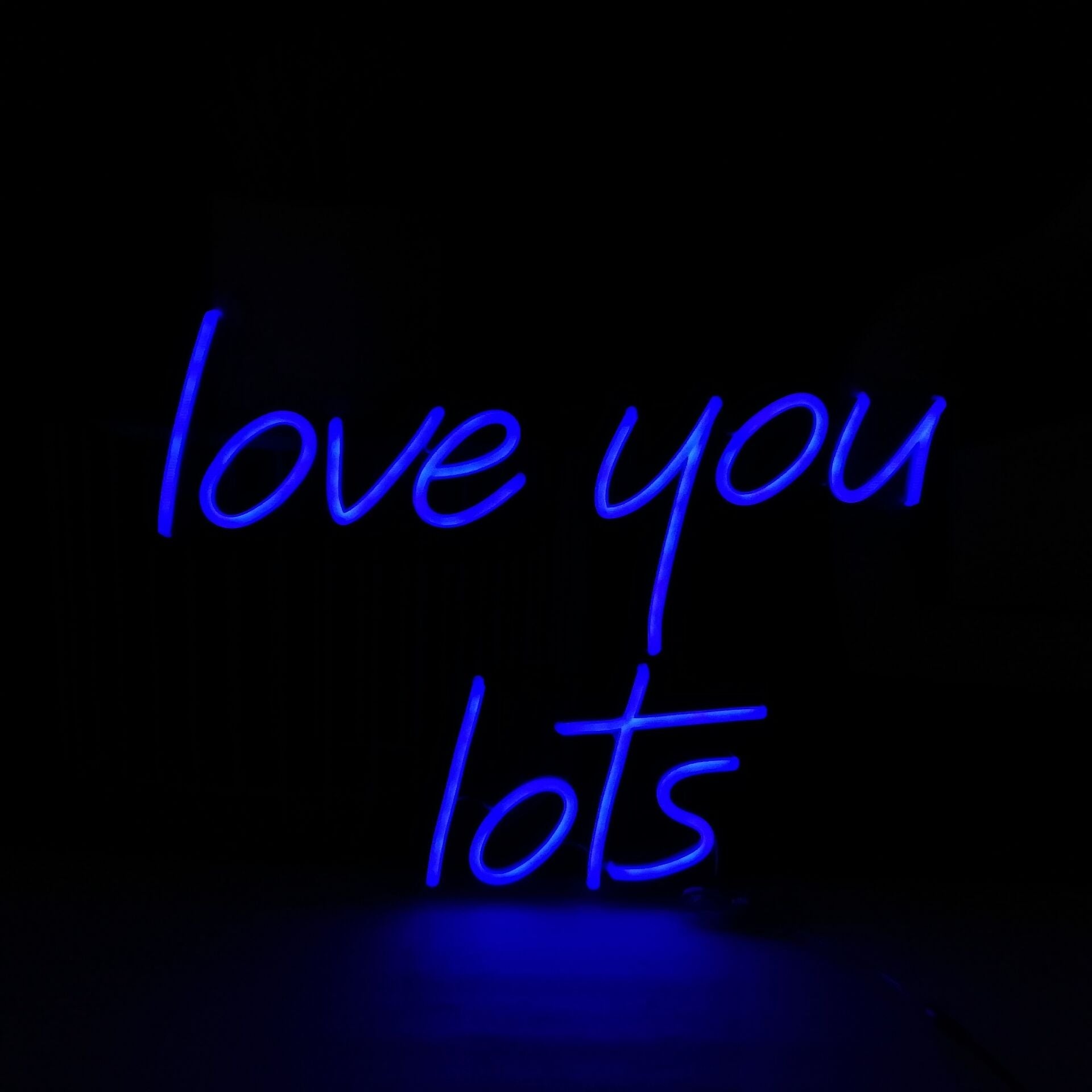Love You Lots LED Neon Sign in Baby Pink